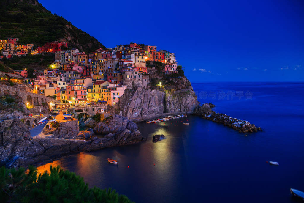 Manarolaǣʵ Manarola 塣գĴ󺣣