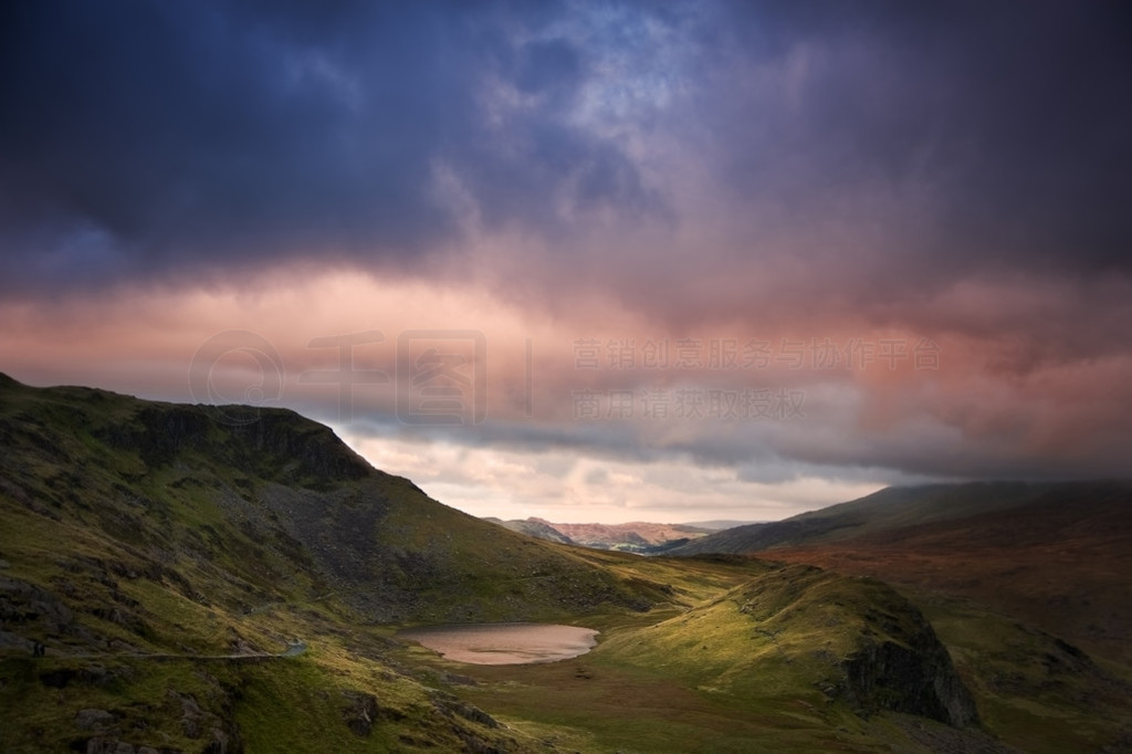 鿴˹ŵɽ carneddau ɽڼ