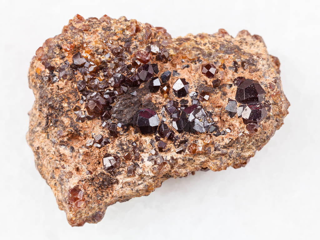 ɫʯʯϵ Andradite ʯʯ