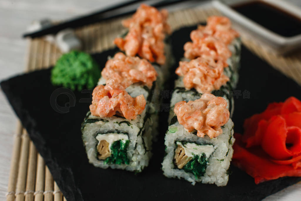 ձ˾ʳƷUramaki ںɫʯ