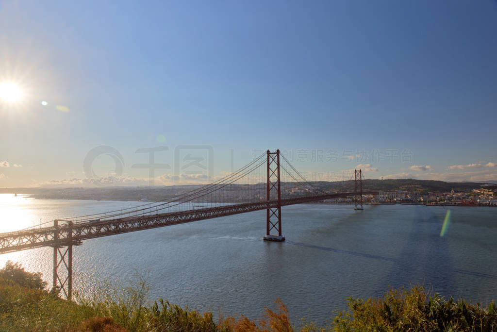 Bridge April 25-de Abril, connecting Lisbon