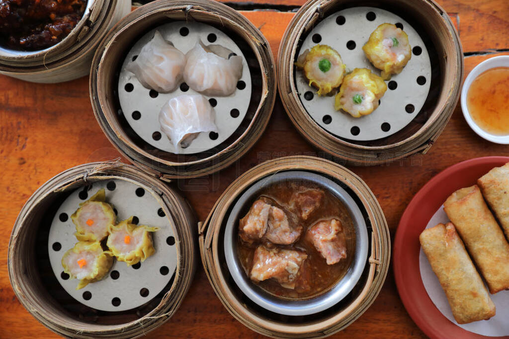 Dim sum , Steam Dumpling in wood basket Chinese food