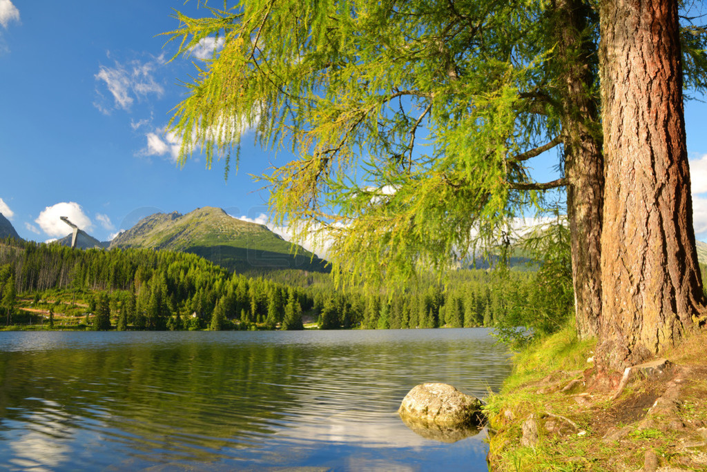 ҹ԰ɽ strbske-pleso