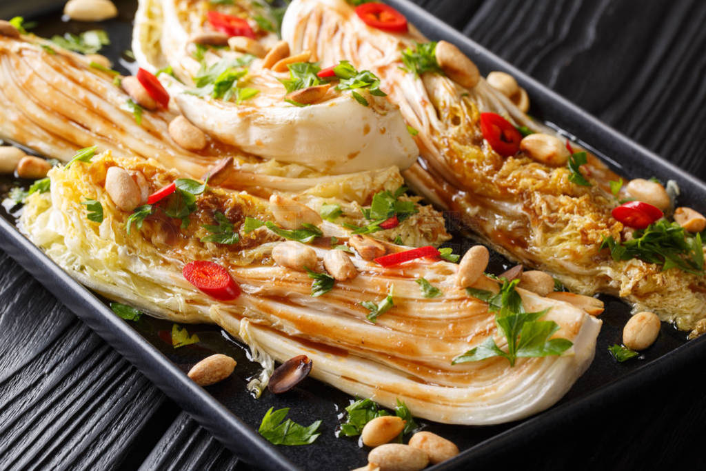 Roasted Chinese cabbage with soy sauce, chili pepper and crispy