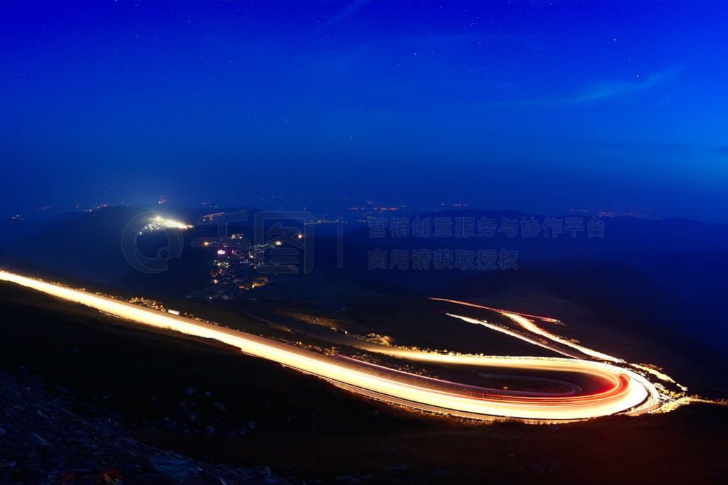 ʯ Fagaras ܺɽ