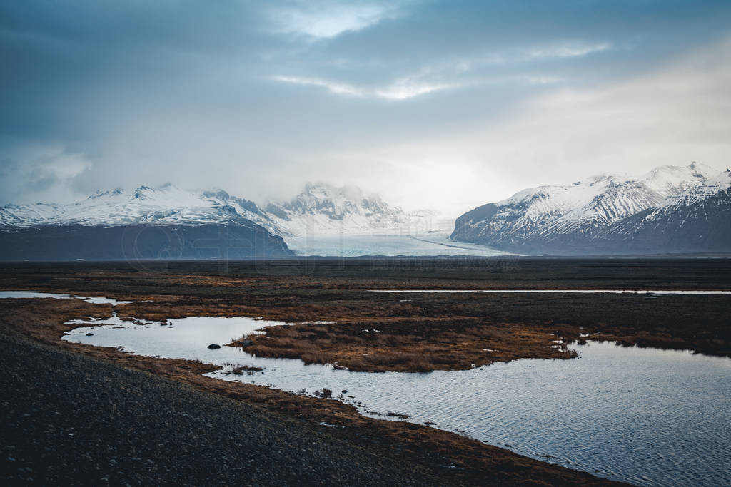 ͨľ޴ɽĵ· Vatnajokull ˻ͼֵٹ·ƲʺɫաVatnajokull