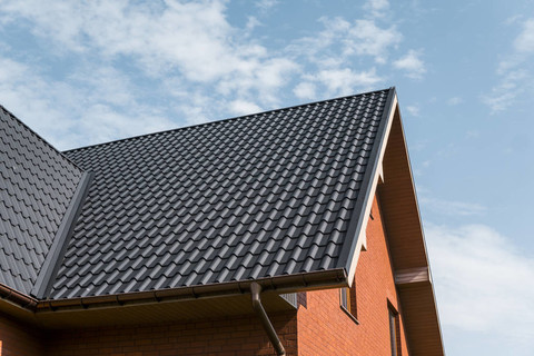 现代屋顶覆盖瓷砖效果 Pvc 涂层棕色金属屋面板