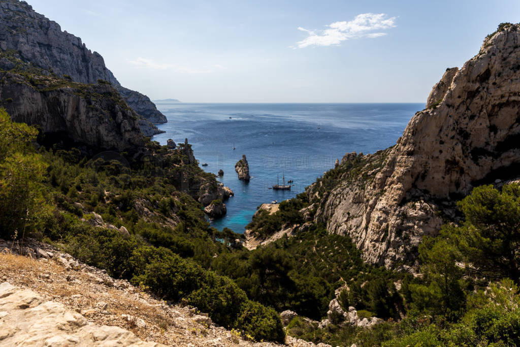 ʯɽɫֲСں, Calanques de  (ؿ des Calanques), ˹, 