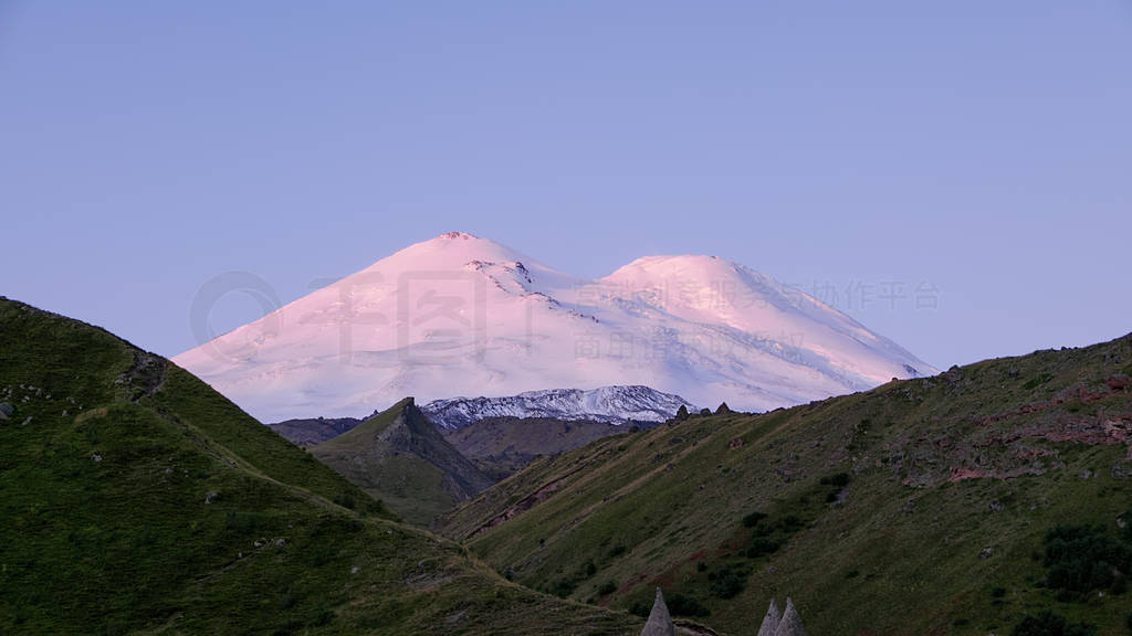 ʱ Elbrus߼ɽ, ˹