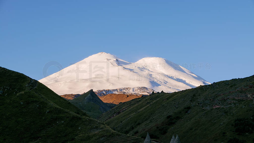 ʱ Elbrus߼ɽ, ˹