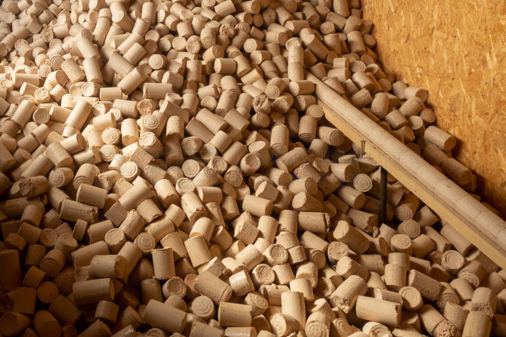 Pellets from pressed sawdust, solid fuel, non-waste technology.