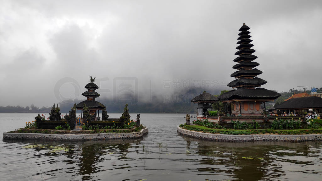 嵺Pura Ulun Danu