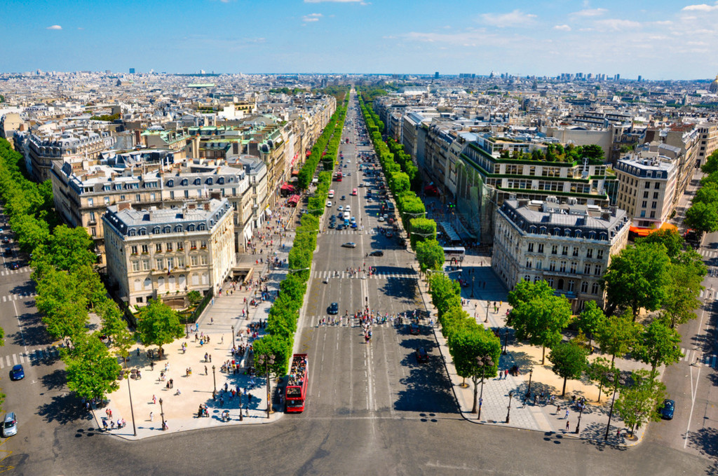 The Champs-Elyses. Paris.