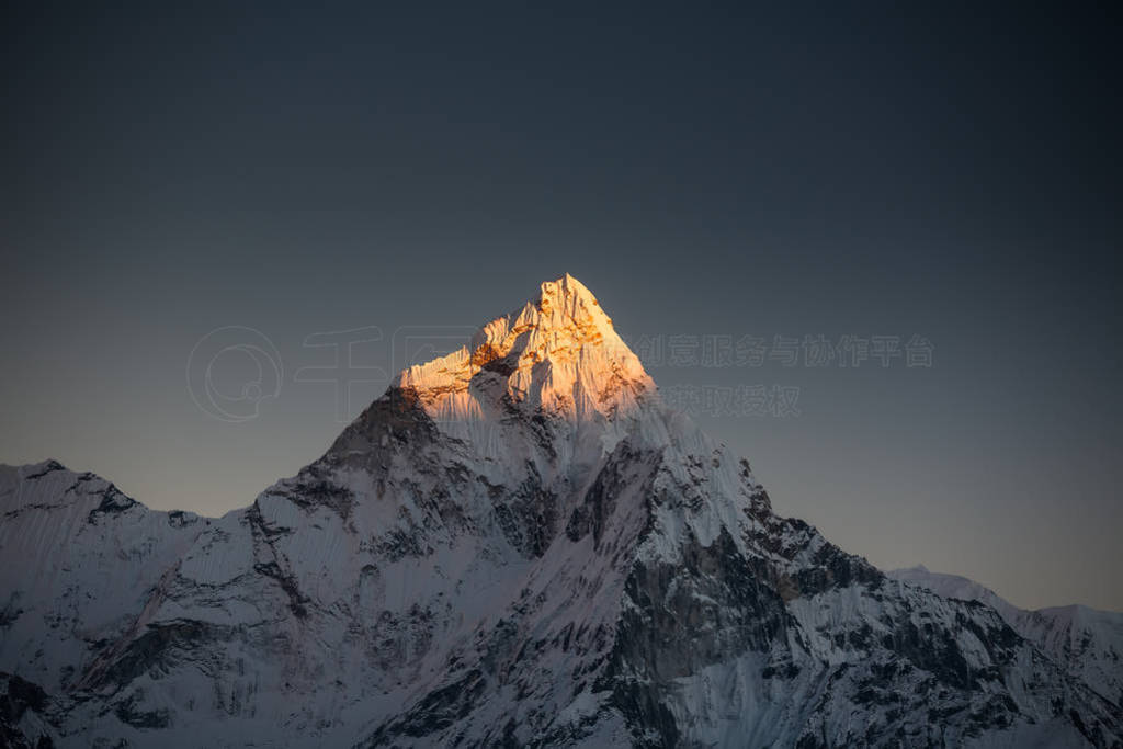 Amadablam ֵʱᲴϲɽ