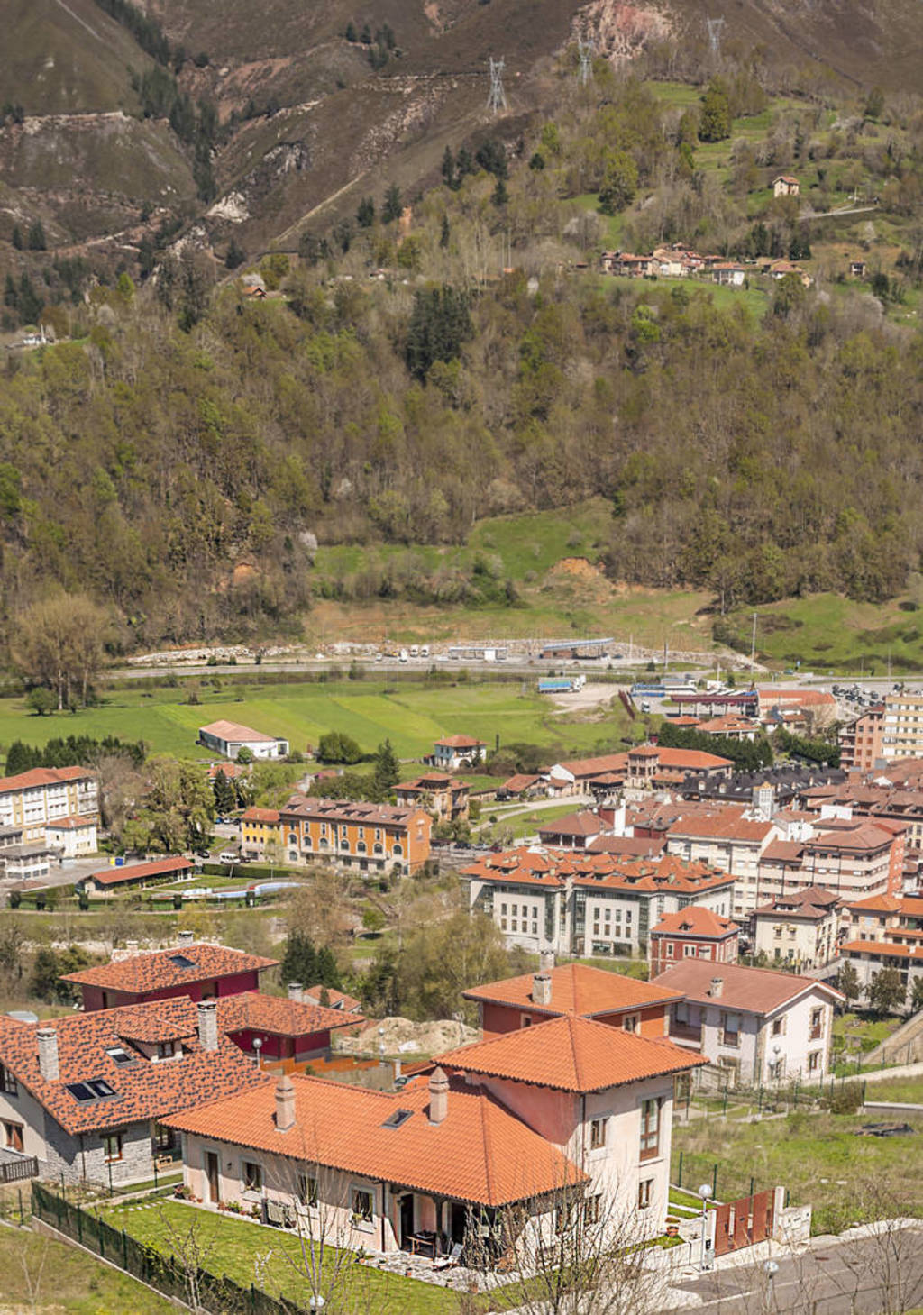 ˹ͼ˹Cangas de Onis