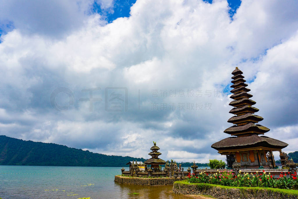 Pura Ulun Danu Bratanӡǰ嵺Ҫʪźˮ