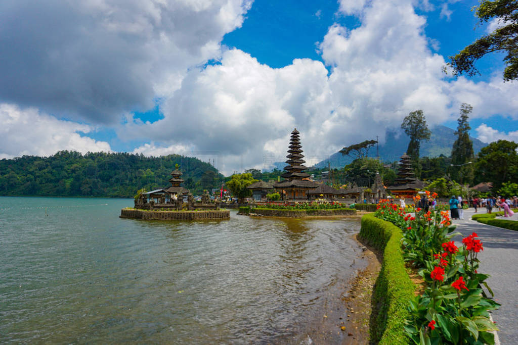 Pura Ulun Danu Bratanӡǰ嵺Ҫʪźˮ