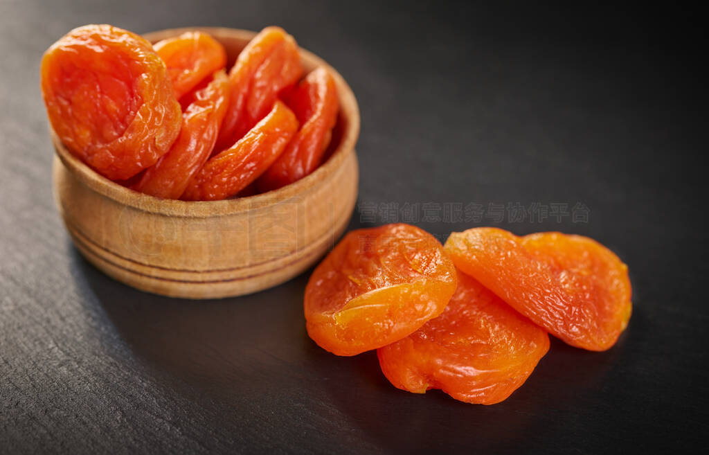 dried apricots, fruits
