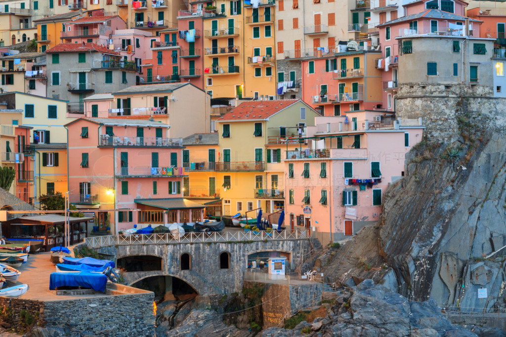 Manarola ˵С壬ɫͷ׵ķ