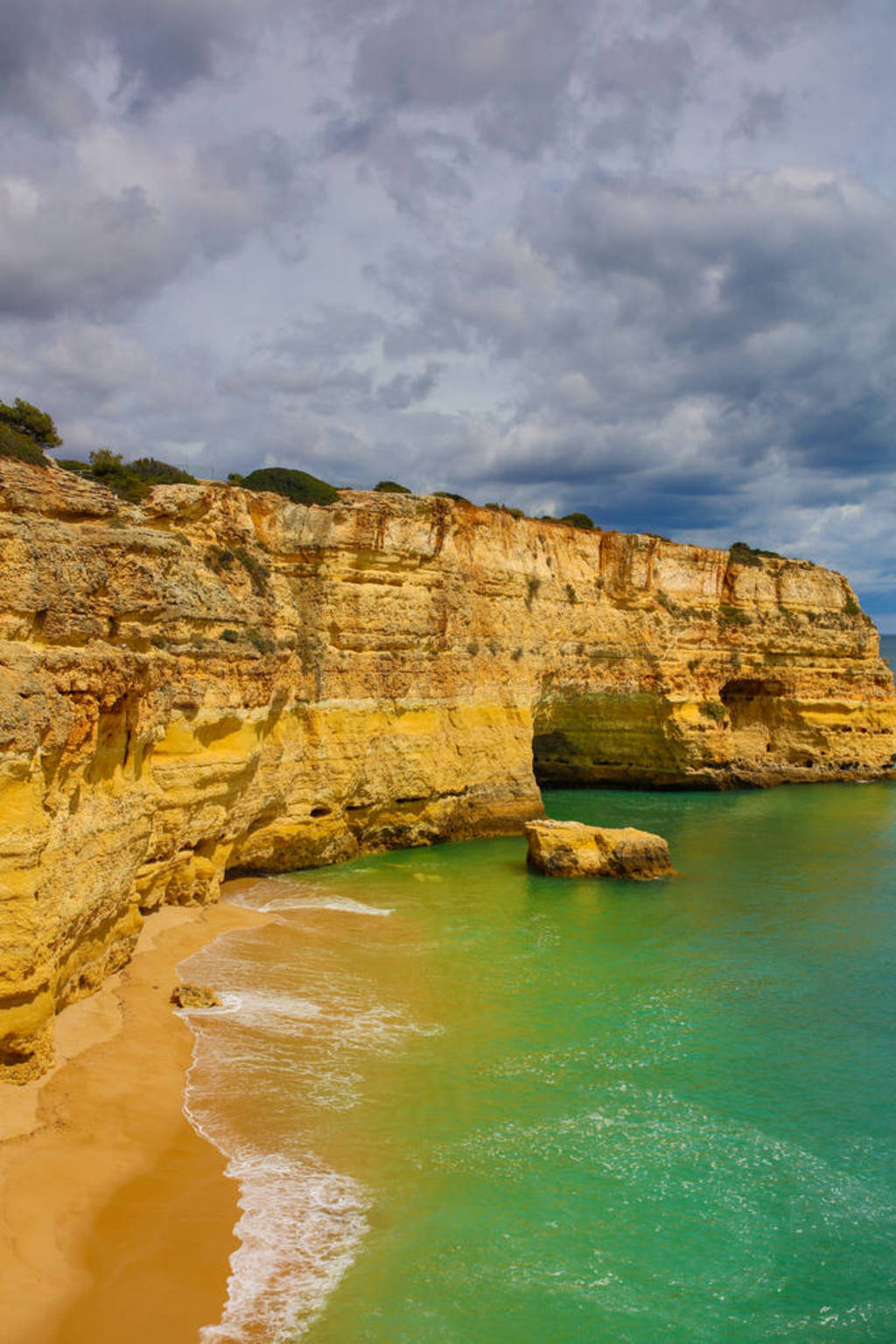 marinha beach lagoa