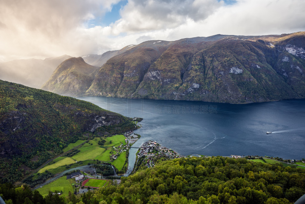 Aurland  Aurlandsfjord Sogn og գŲ