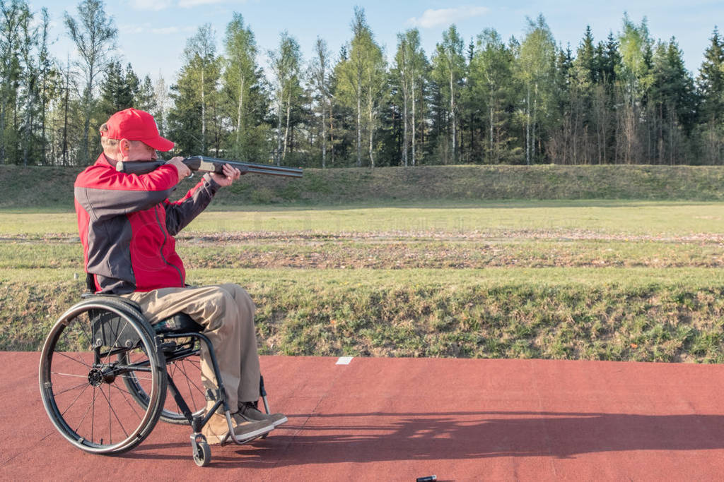 wheelchair skeet shooting