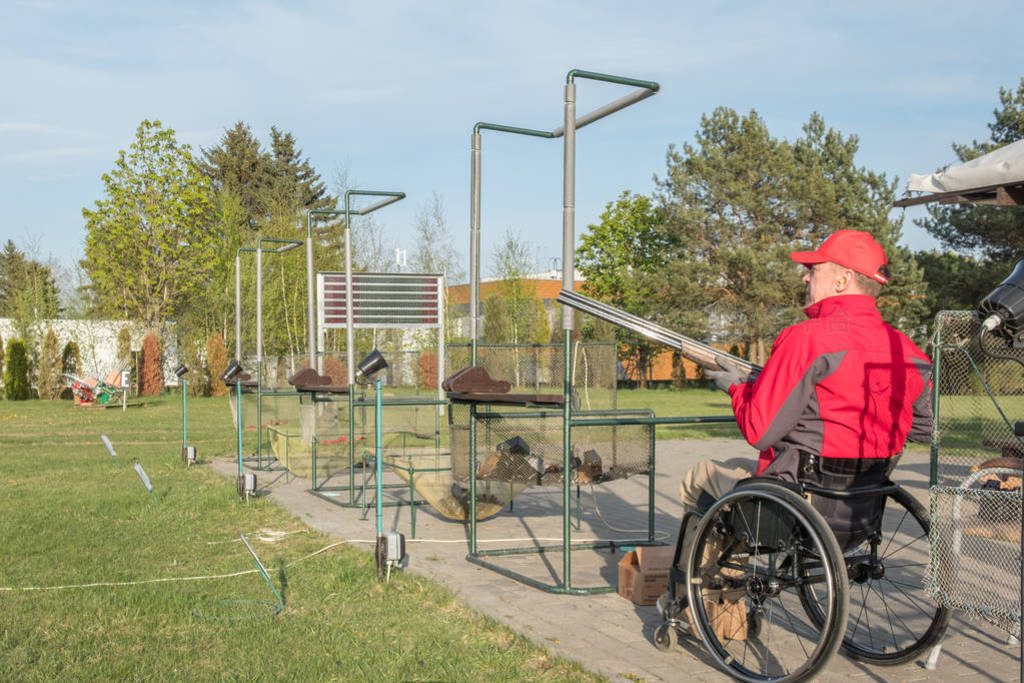 wheelchair skeet shooting