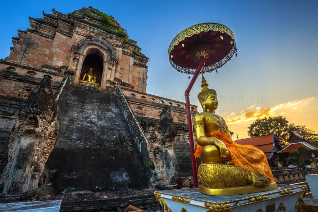 Wat Chedi Luang is a Buddhist temple in the historic centre and