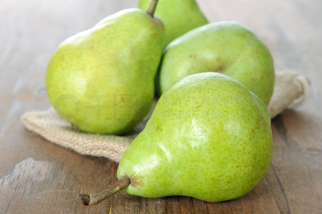 green pear