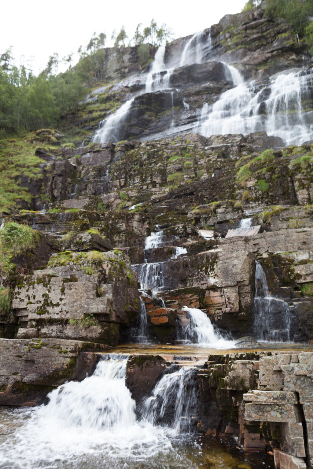 ٲ Tvindefossen Ų