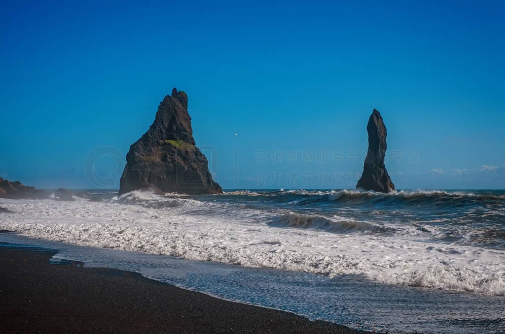 ReynisdrangarҲλblack Reynisfjara̲ϲά˸Ĵ󺣰20199