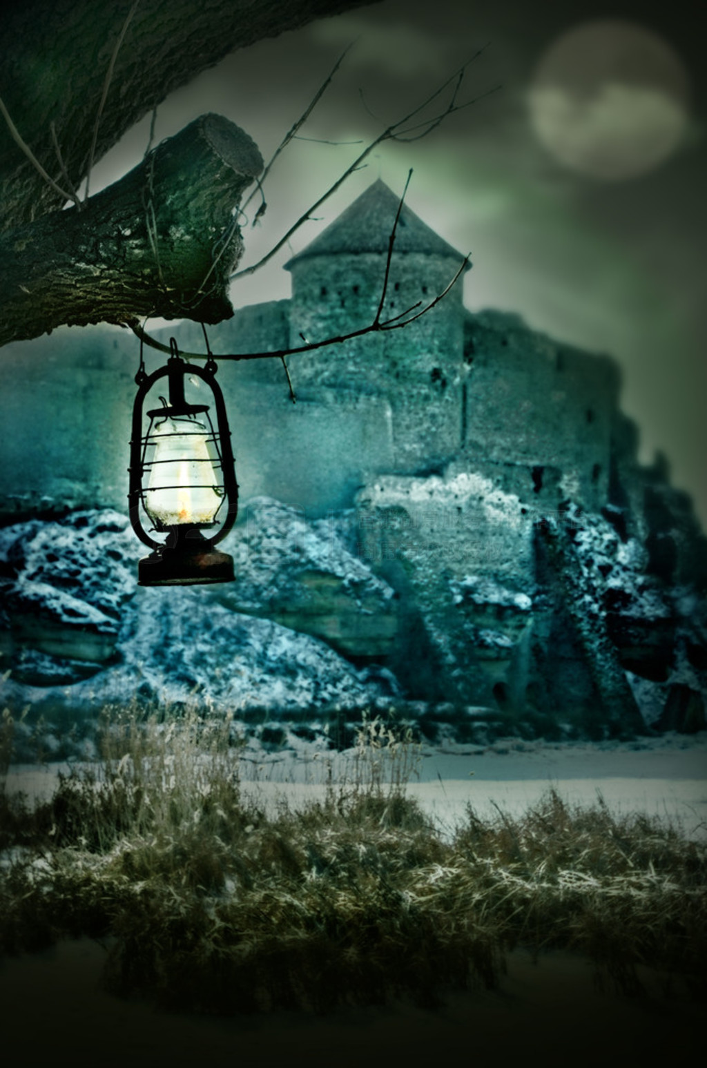Gothic gas lamp near the old fortress, ݧݧڧ, ԧڧܧ