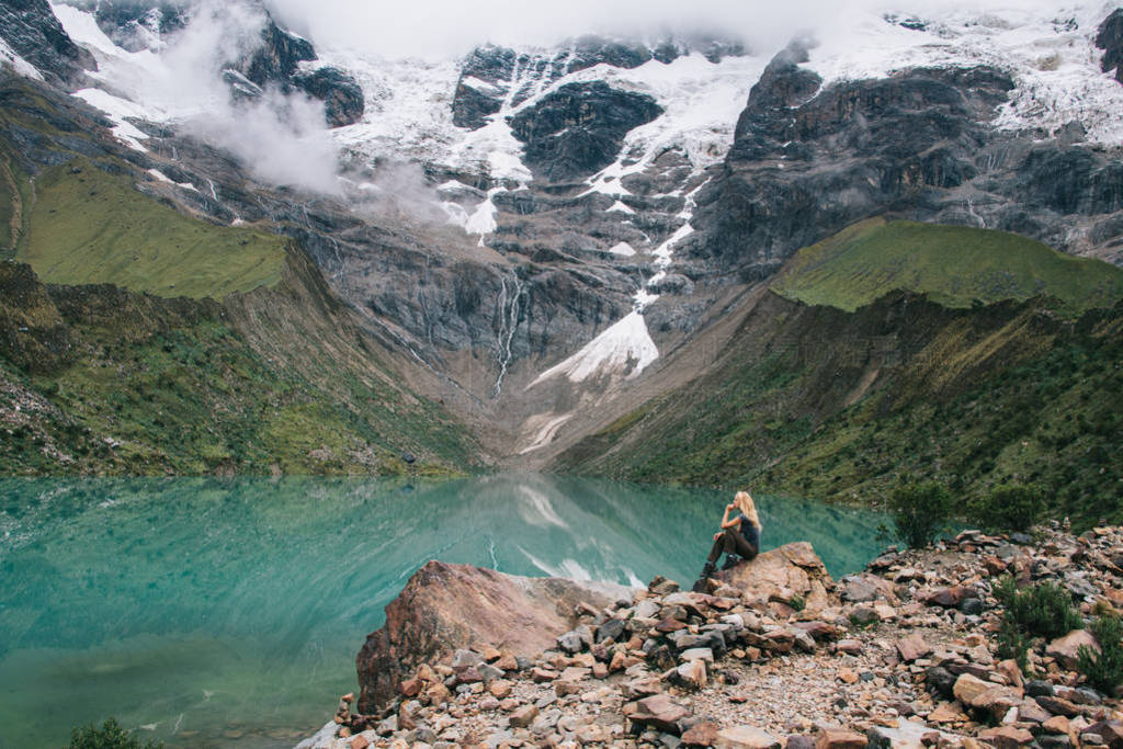 λðŮοڸɽʯϵʯͷ,  Salkantay ڼĻ. ͽϢɽ