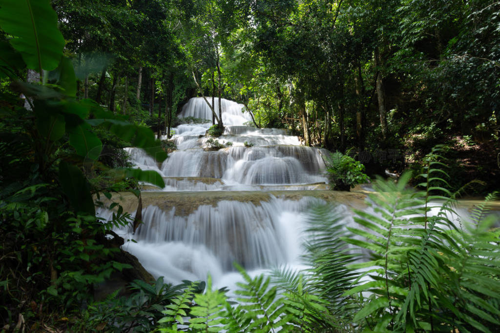 Mae Kae waterfall is the waterfall that locate in national park