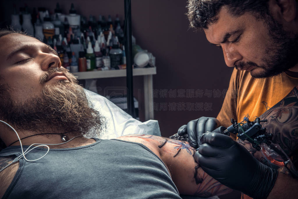 רҵ./רҵ tattooist 