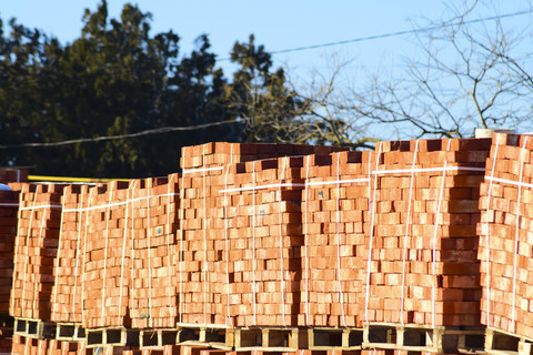 红砖堆成立方体仓库砖头存储砌产品
