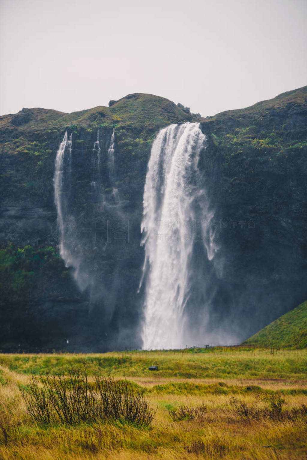 ڶ±ΰٲSeljalandsfoss