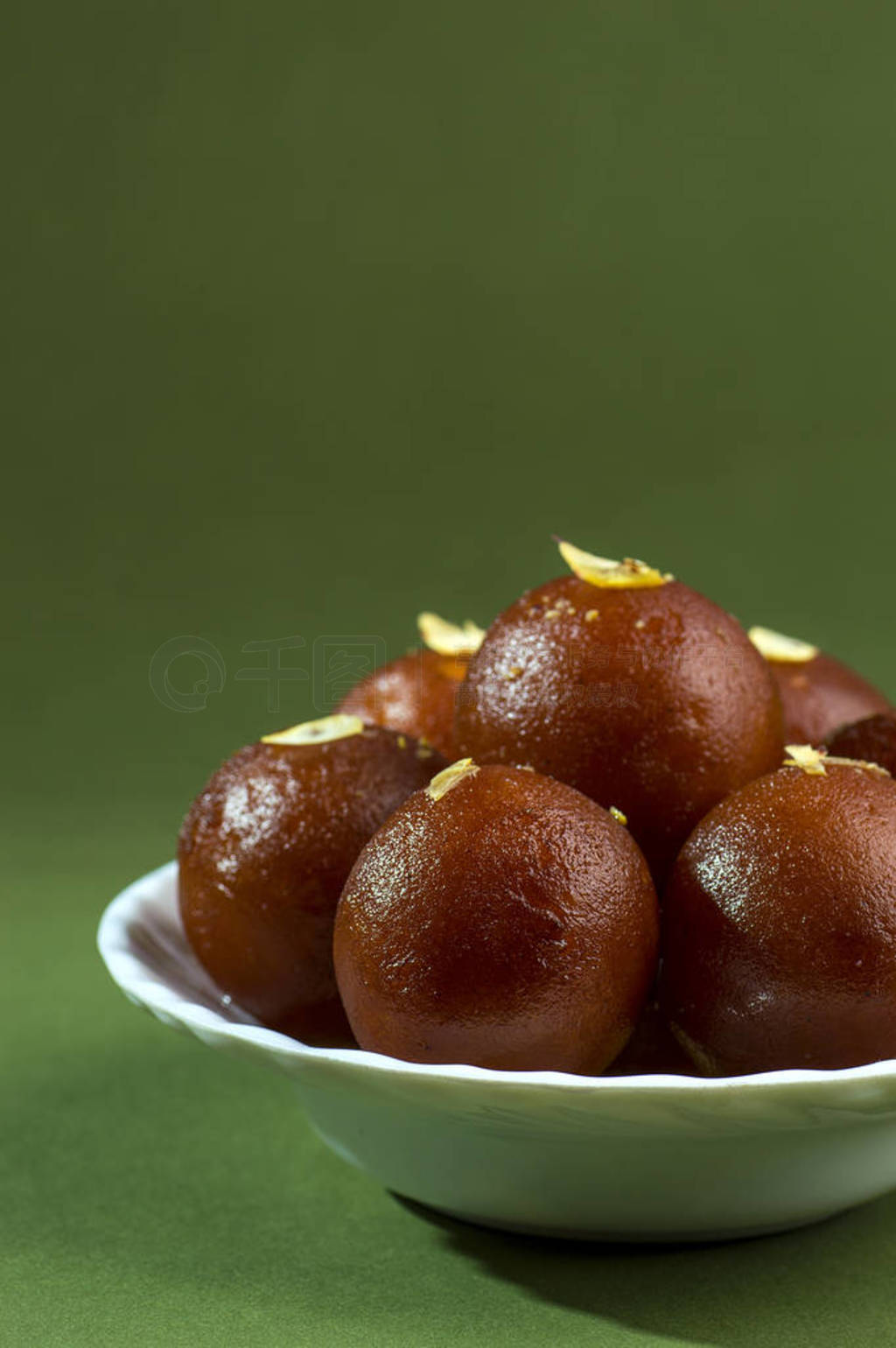 Gulab Jamunӡ㣬ΪɫİɫеĿĹ