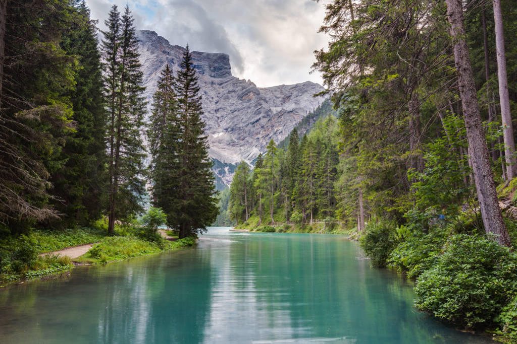 ڻƻ Braies  ŵPragser Wildsee ͼBraies ĸɽλ