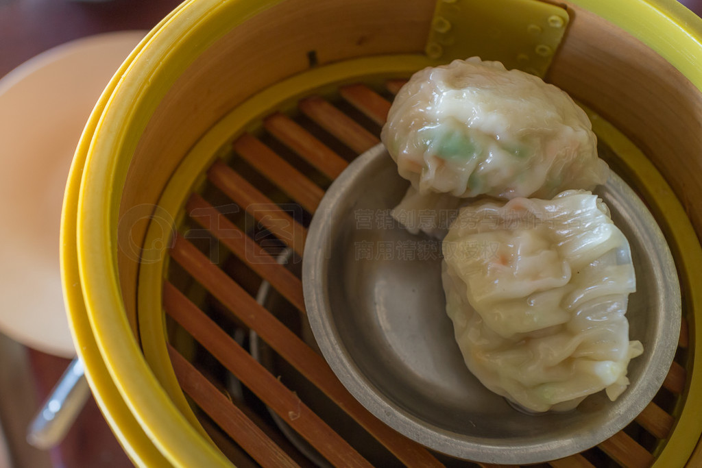 Chinese Dim Sum Shumai (Steamed Chinese Dumpling)