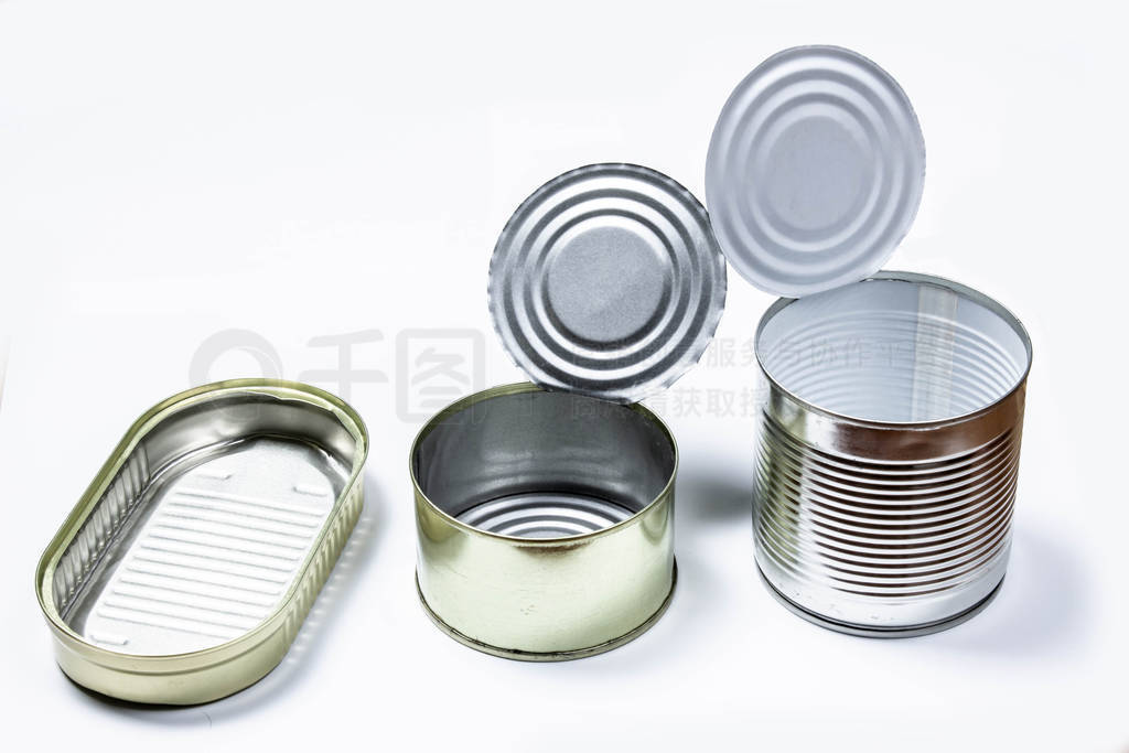 Empty tin cans close up