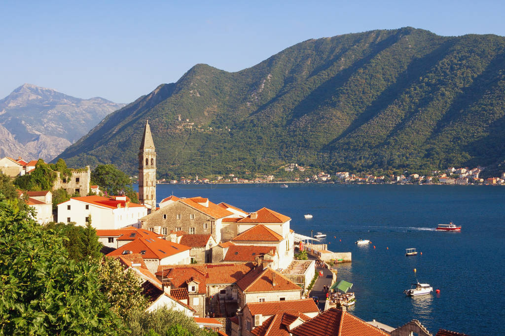 к羰ɽ, Perast ʥ˹¥Ŀ