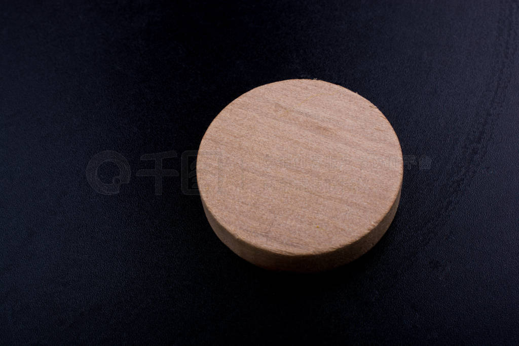 Wood Log cut in round thin pieces