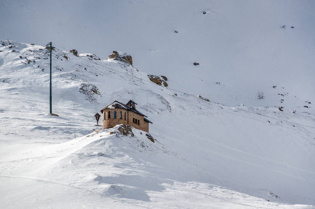 ֹ۵ʯͷаʯ˹ɽ Trentino-Alto-Adige ߶ Fassa ëԡҳ