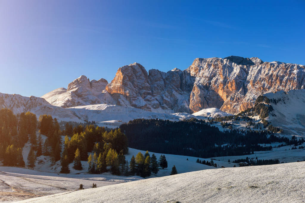 Sunny morning scene of Compaccio village, Seiser Alm or Alpe di