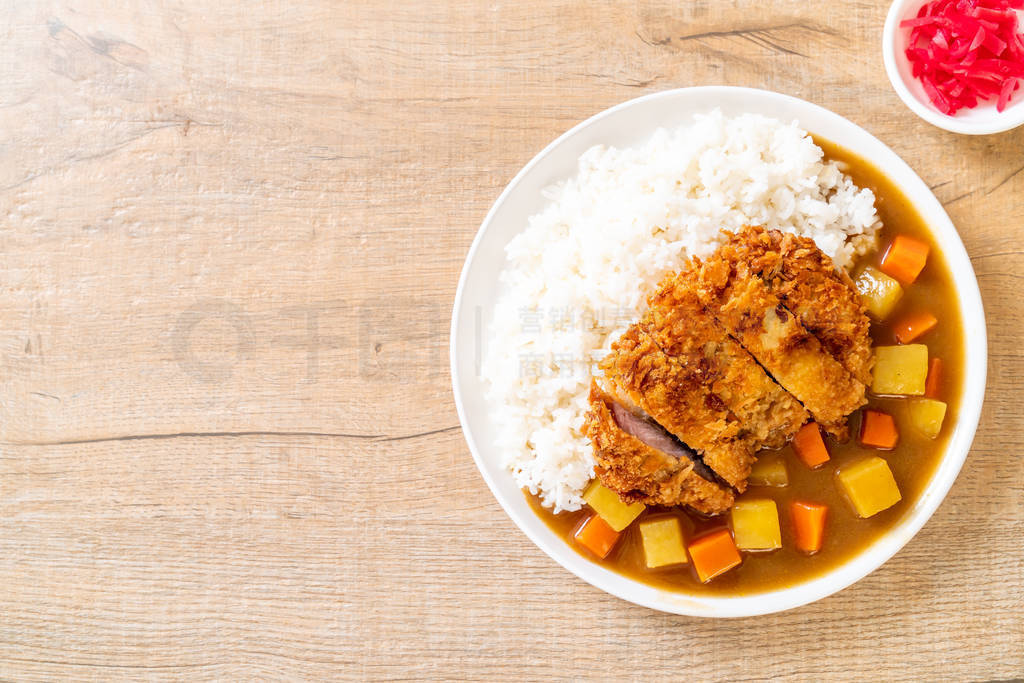 Crispy fried pork cutlet with curry and rice