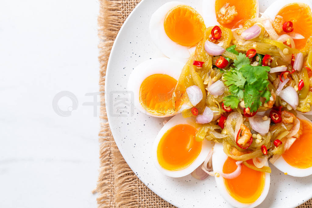 Soft Boiled Eggs Spicy Salad