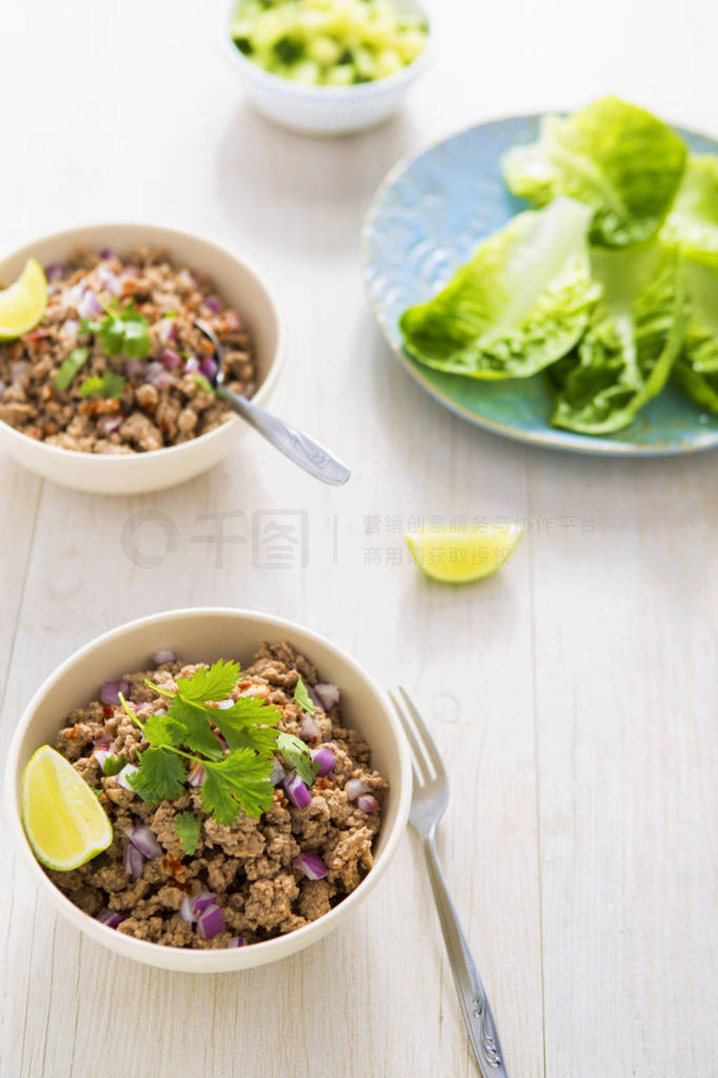  larb װ