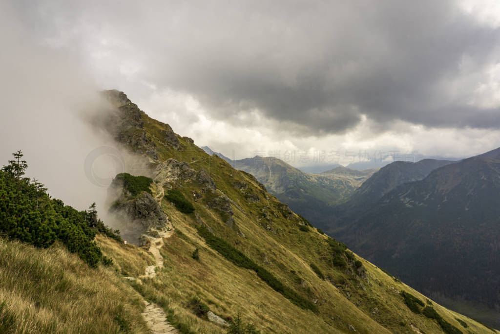 ɽˮСTatra ɽ