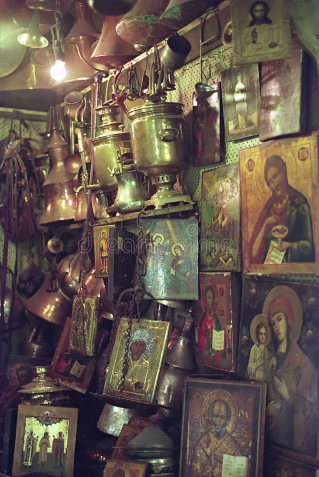 ˹̹bric-a-brac